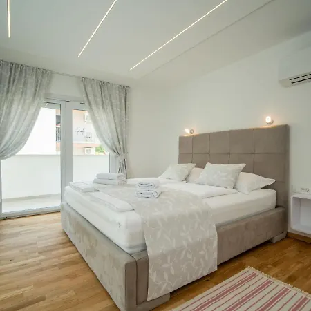 Andela By Interhome